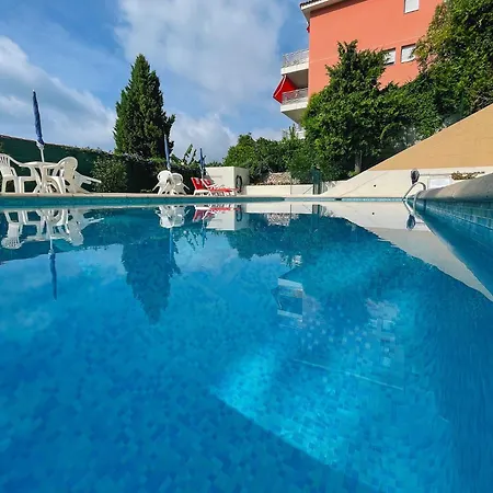 Mansfield Vue Carte Postale Terrasse Piscine Calme Port A 200m A Pied