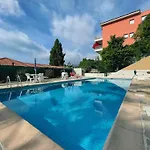 Mansfield Vue Carte Postale Terrasse Piscine Calme Port A 200m A Pied דירה *