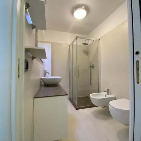 Mansfield Vue Carte Postale Terrasse Piscine Calme Port A 200m A Pied Апартаменты Ментона