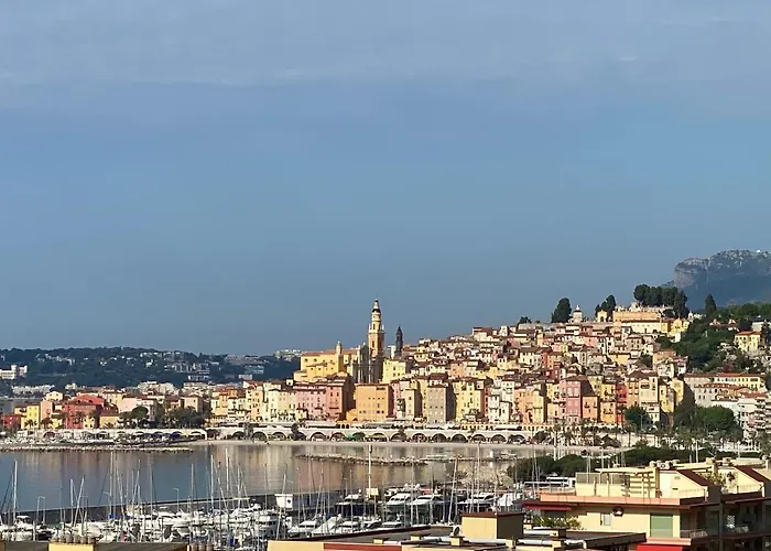 Mansfield Vue Carte Postale Terrasse Piscine Calme Port A 200m A Pied مينتون